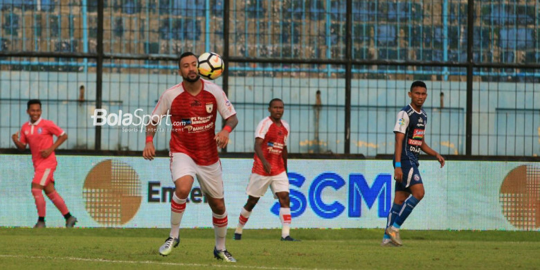 pemain-persipura-marcel-sacramento_20180524_201333.jpg