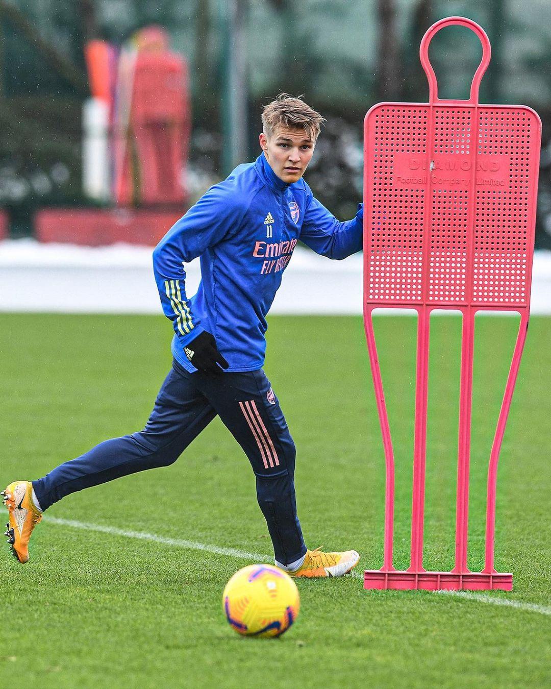 pemain-pinjaman-arsenal-dari-real-madrid-martin-odegaard.jpg