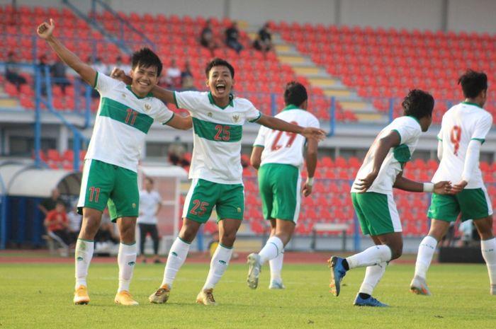 pemain-timnas-u-19-indonesia-merayakan-gol.jpg