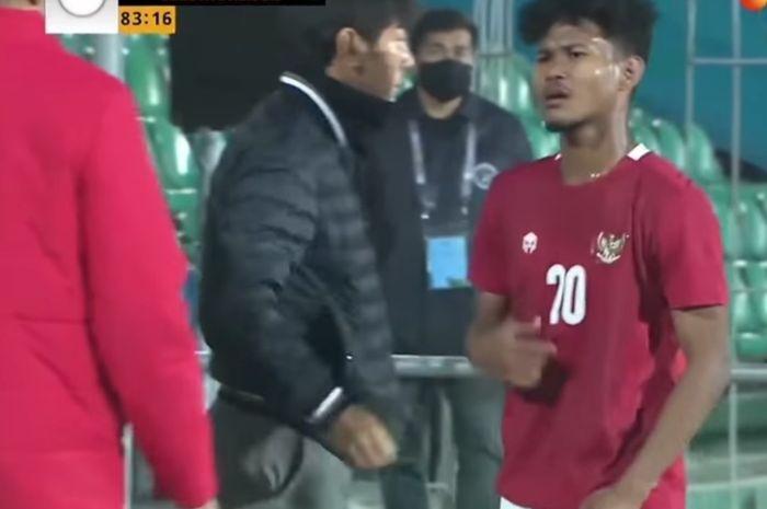 pemain-timnas-u-23-indonesia-bagus-kahfi-saat-diganti.jpg