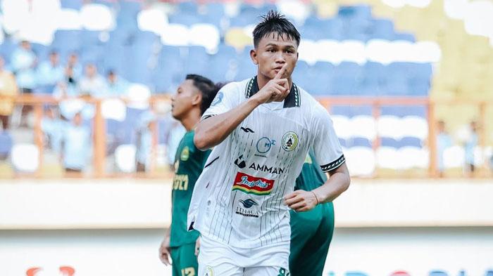 pemain-timnas-u19-indonesia-hokky-caraka-mencetak-gol-untuk-timnya-pss-sleman.jpg