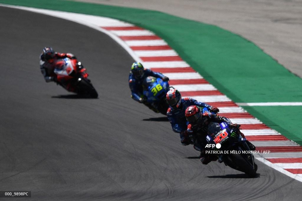 pembalap-monster-energy-yamaha-fabio-quartararo-kanan.jpg