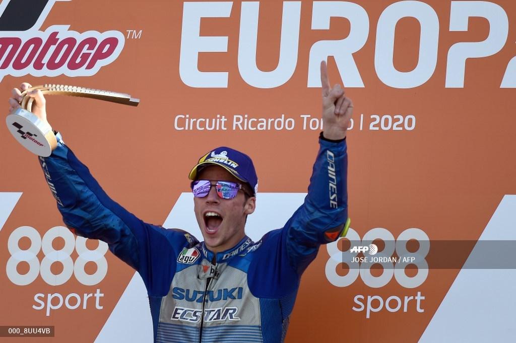 pembalap-suzuki-ecstar-joan-mir-saat-menjuarai-motogp-eropa-2020.jpg
