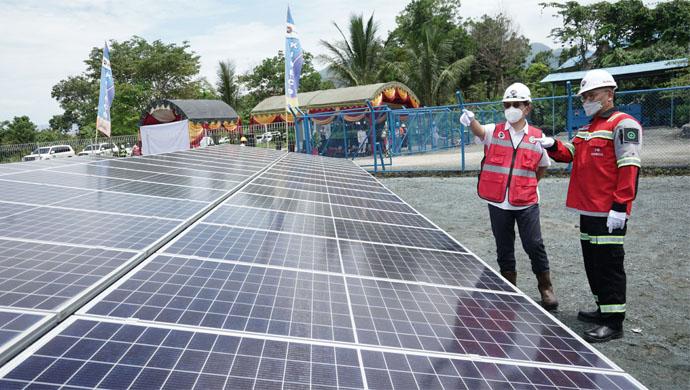 pembangkit-listrik-tenaga-surya-plts-indika-energy.jpg