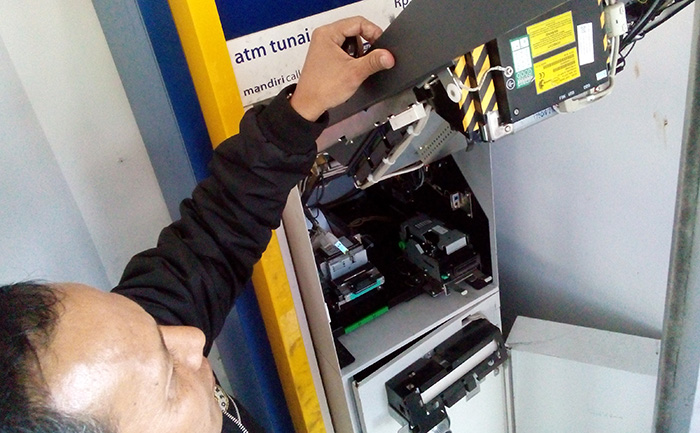 pembobolan-atm-bandung_20151108_112541.jpg