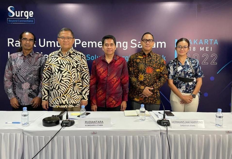 pemegang-saham-pt-solusi-sinergi-digital-atau-surge-yune-marketatmo-dan-doni-satiaji-soetadi.jpg