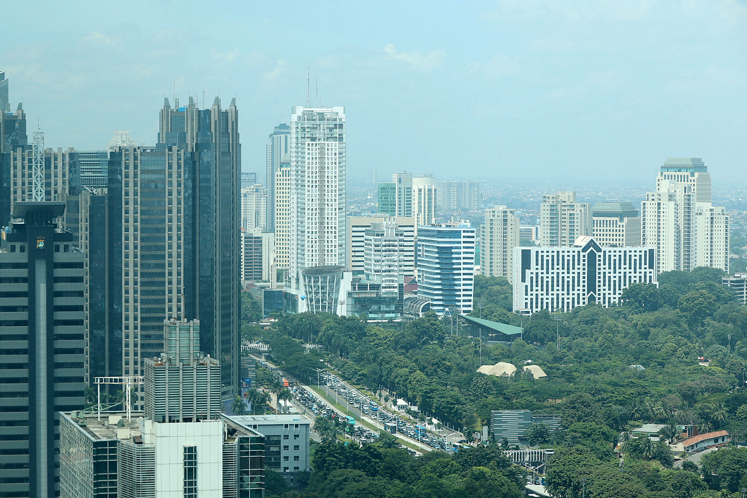 pemerintah-targetkan-investasi-tumbuh-7-persen_20230308_001419.jpg