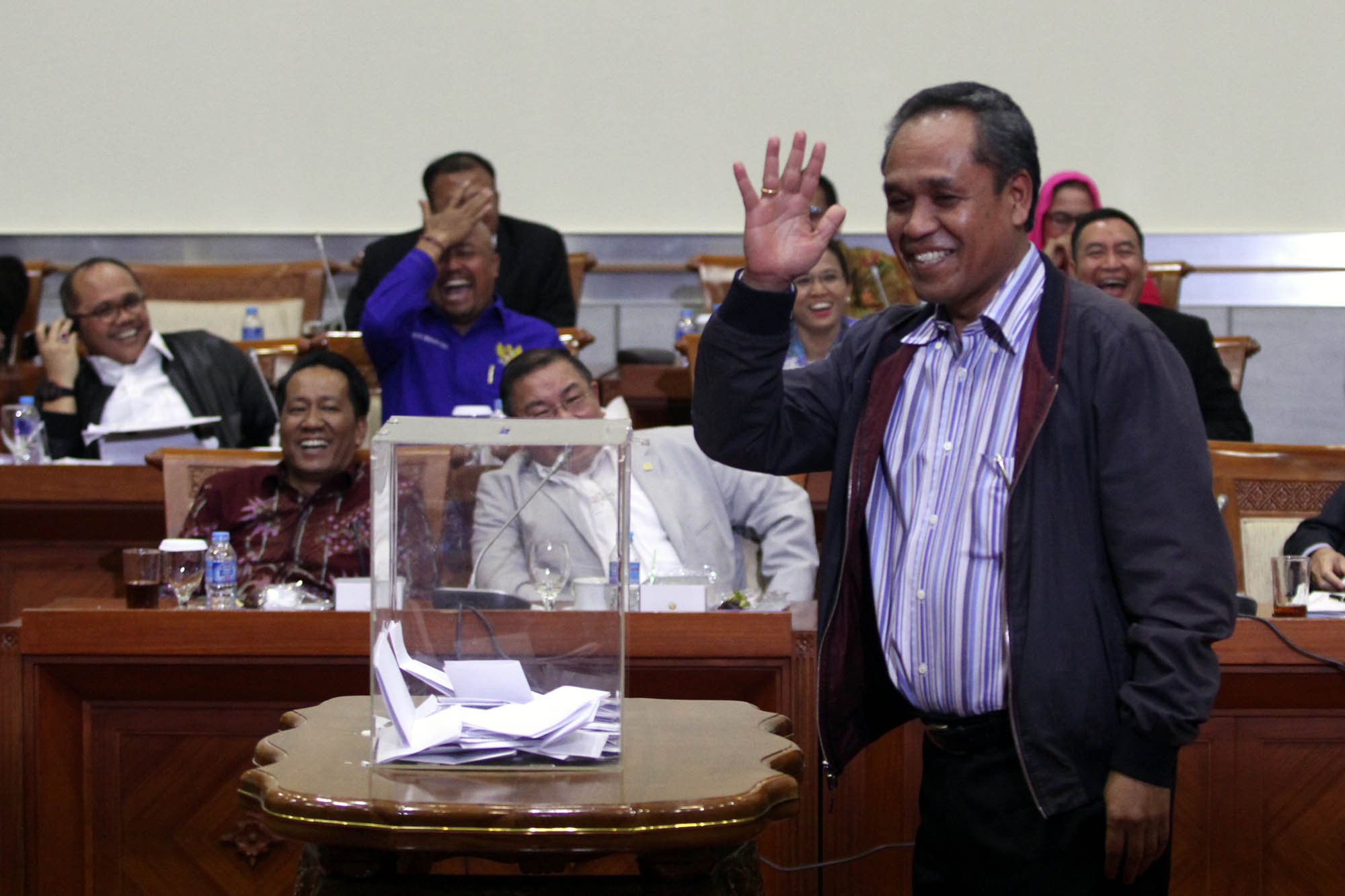 pemilihan-capim-kpk-oleh-komisi-iii-dpr_20151217_214502.jpg