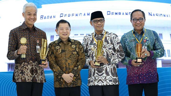 pemprov-jateng-raih-penghargaan-pembangunan-daerah-ppd-2023.jpg