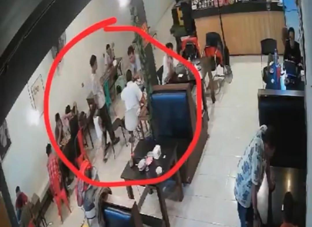 pemukulan-balita-oleh-dokter.jpg
