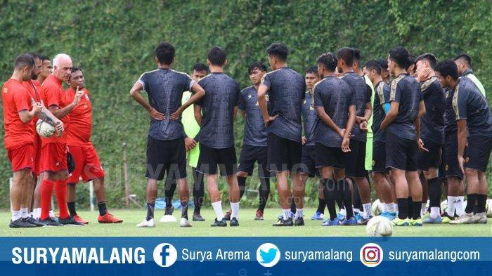 pemusatan-latihan-arema-fc-mario-gomez.jpg