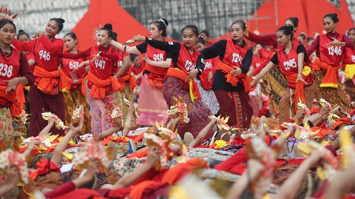 penari-di-gladi-resik-bulan-bung-karno.jpg