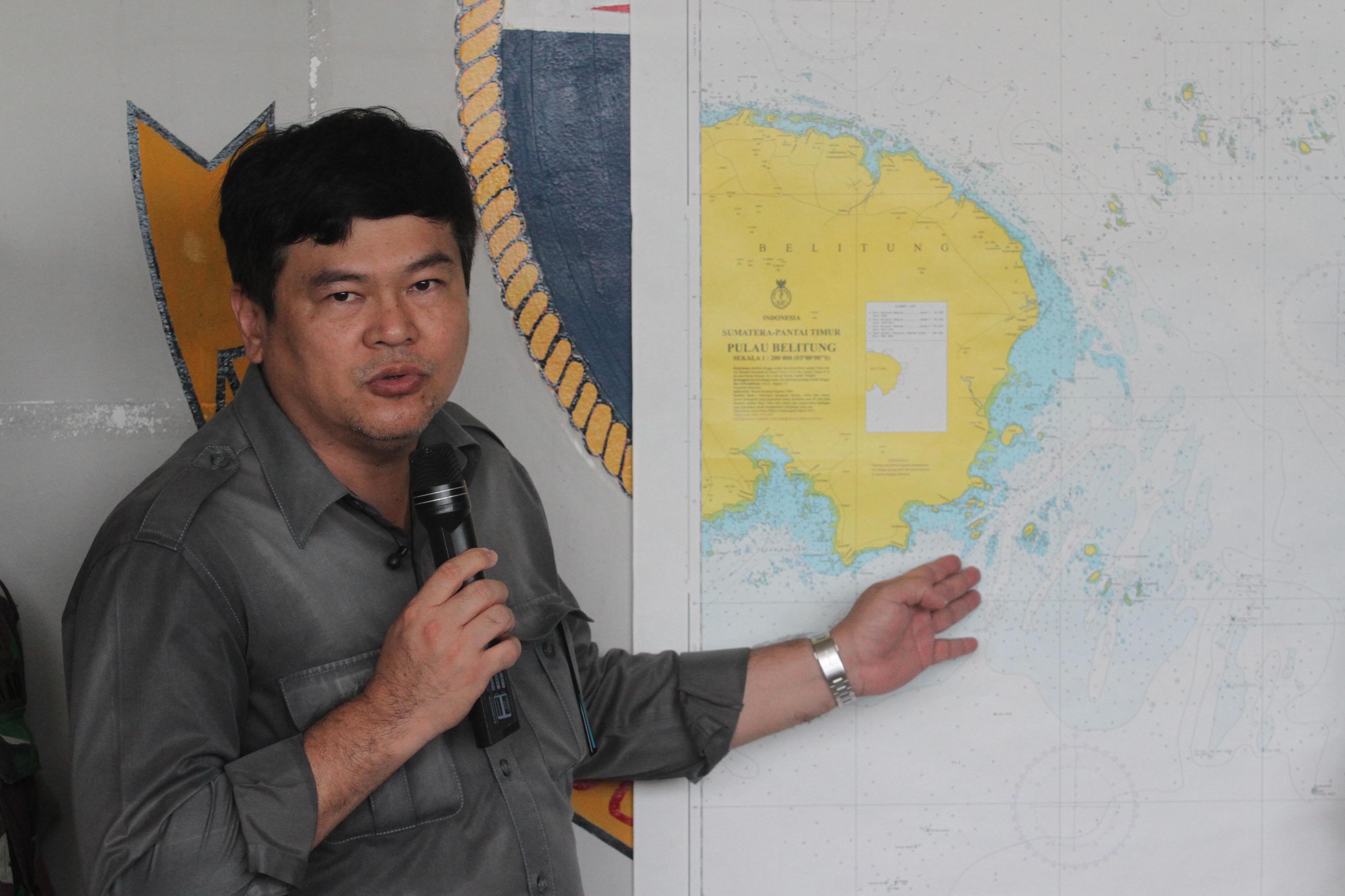 pencarian-airasia-qz8501-di-perairan-laut-belitung-timur_20141229_222307.jpg