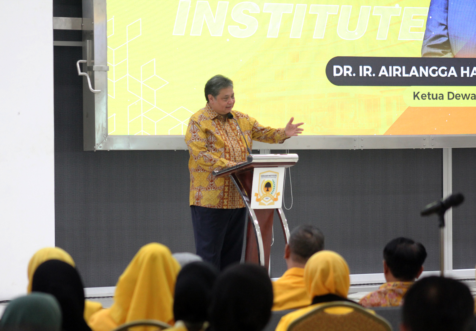 pendidikan-politik-partai-golkar_20230314_102209.jpg