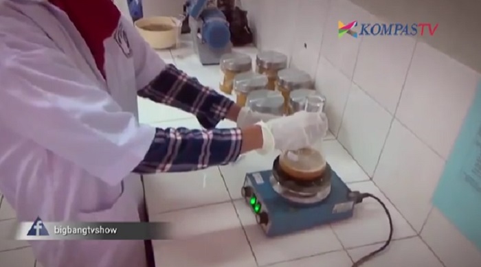 VIDEO Mahasiswa Penemu Minyak Goreng dari Larva Kumbang