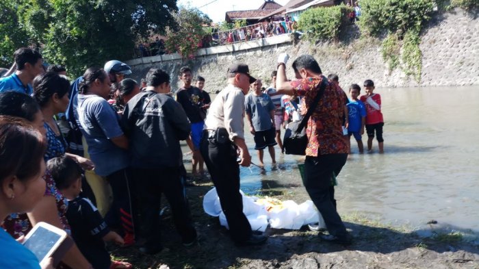 penemuan-jasad-bayi-di-badung_20180701_084019.jpg