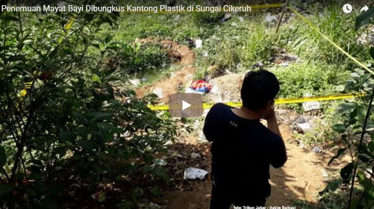 penemuan-mayat-bayi-dibungkus-kantong-plastik-di-sungai-cikeruh_20181003_133009.jpg