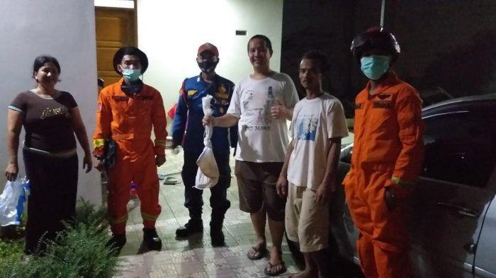 penemuan-ular-kobra-15-meter-di-jagakarsa-sembunyi-di-garasi-mobil-milik-warga.jpg