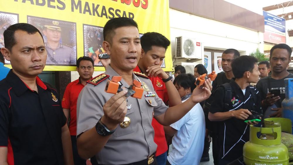 penetapan-tersangka-ledakan-tabung-gas_20160913_124842.jpg