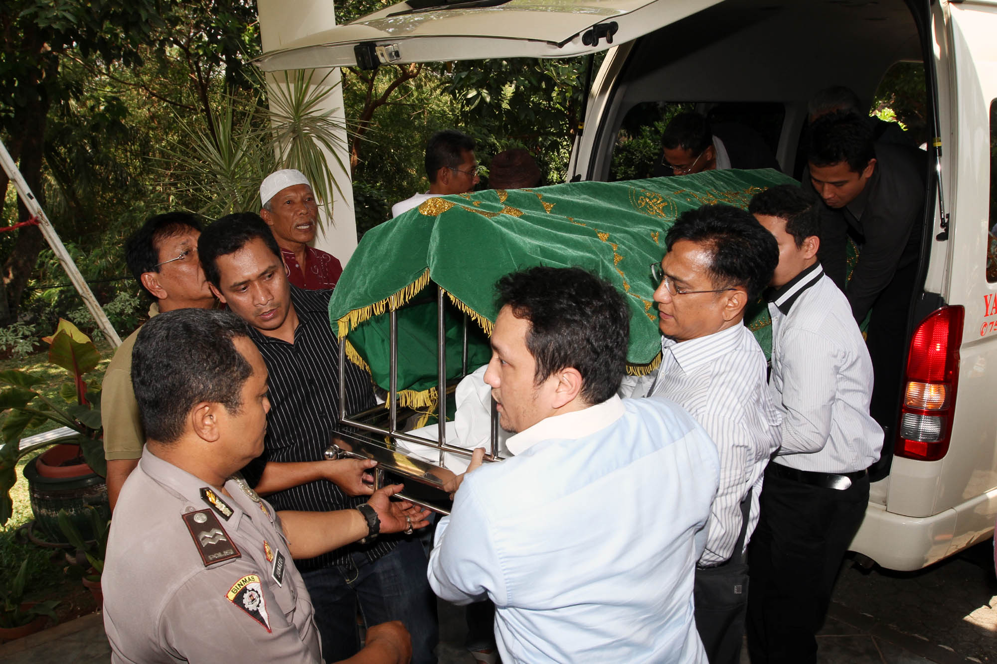 pengacara-adnan-buyung-nasution-wafat_20150923_143728.jpg