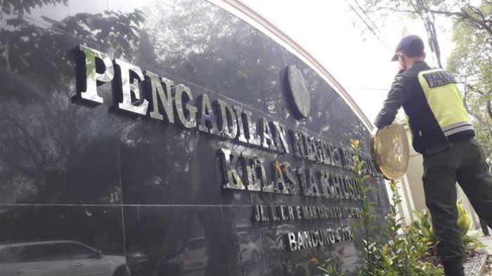 pengadilan-negeri-bandung-281221.jpg