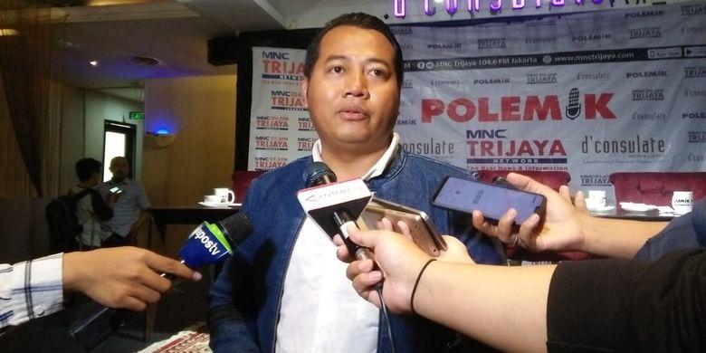 pengamat-politik-adi-prayitno-___.jpg