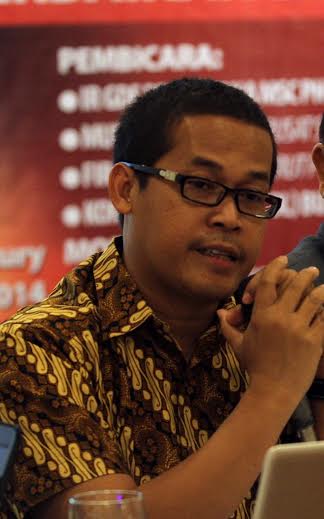 pengamat-politik-unpad-muradi_20141111_113349.jpg
