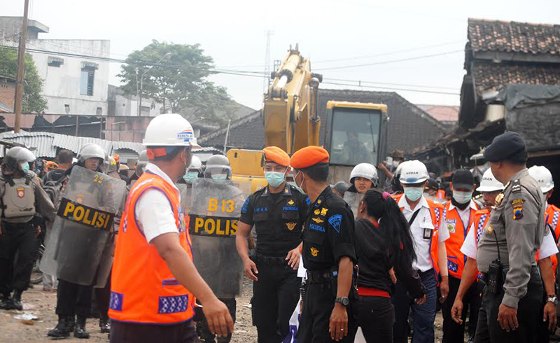penggusuran-lokalisasi-koplak-jaran_20161222_145431.jpg