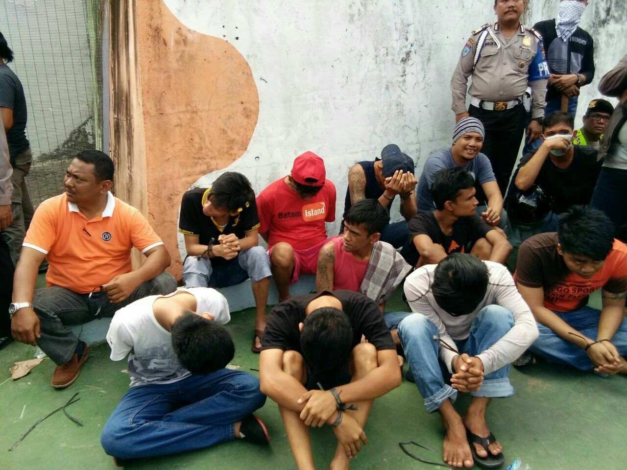 penghuni-rutan-sialang-bungkuk-dipindah_20170716_160637.jpg