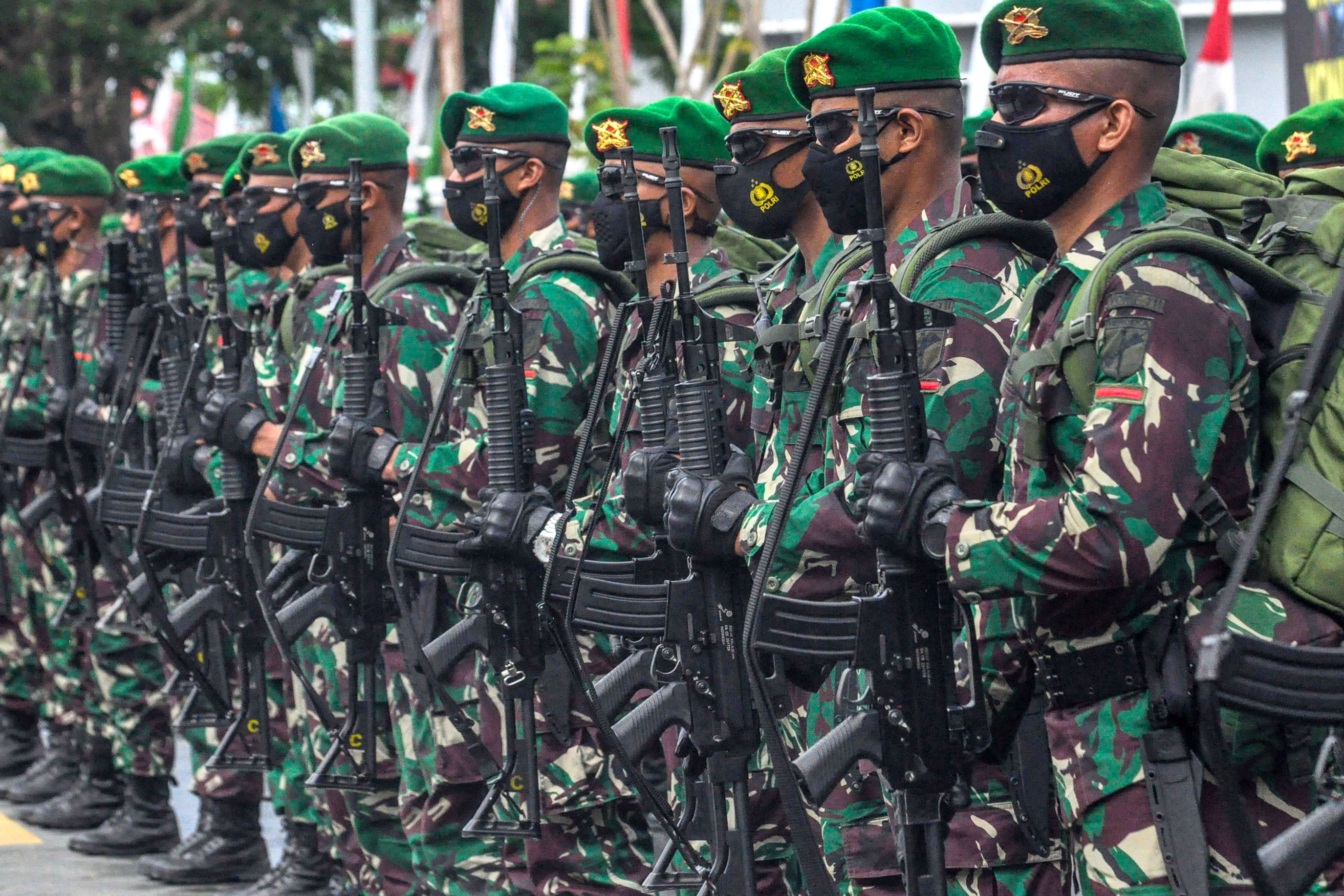 pengiriman-pasukan-tni-ke-perbatasan-indonesia-papua-nugini_20211122_214643.jpg
