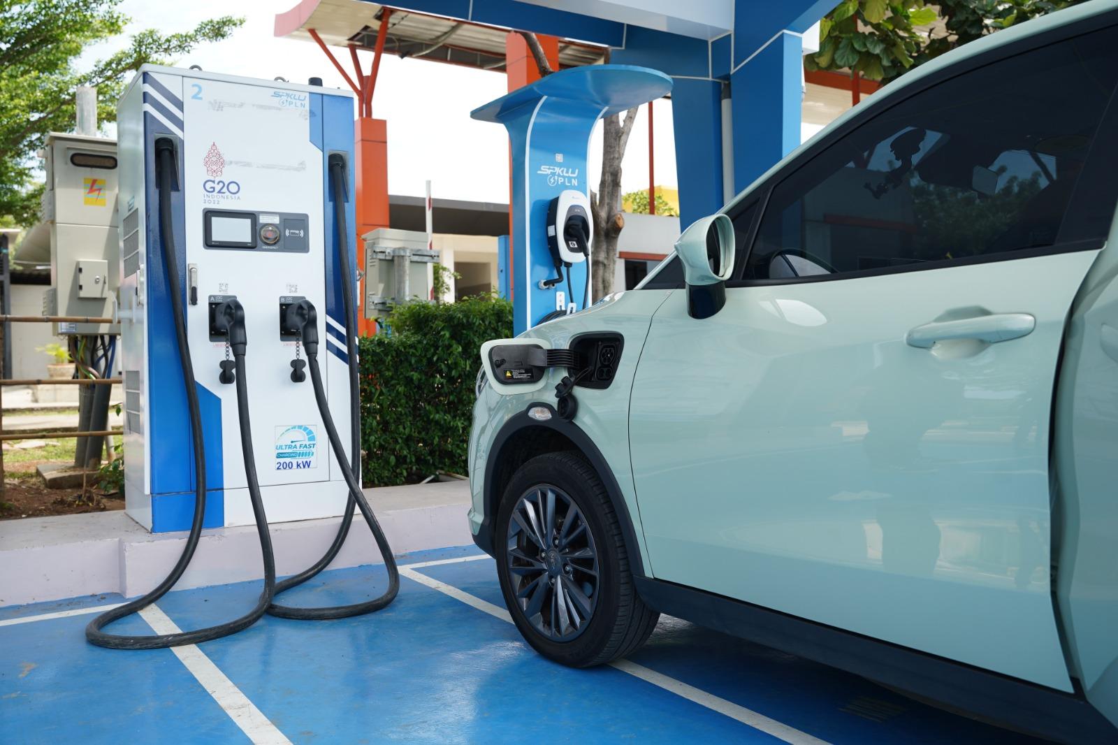 pengisian-baterai-mobil-listrik-ok.jpg