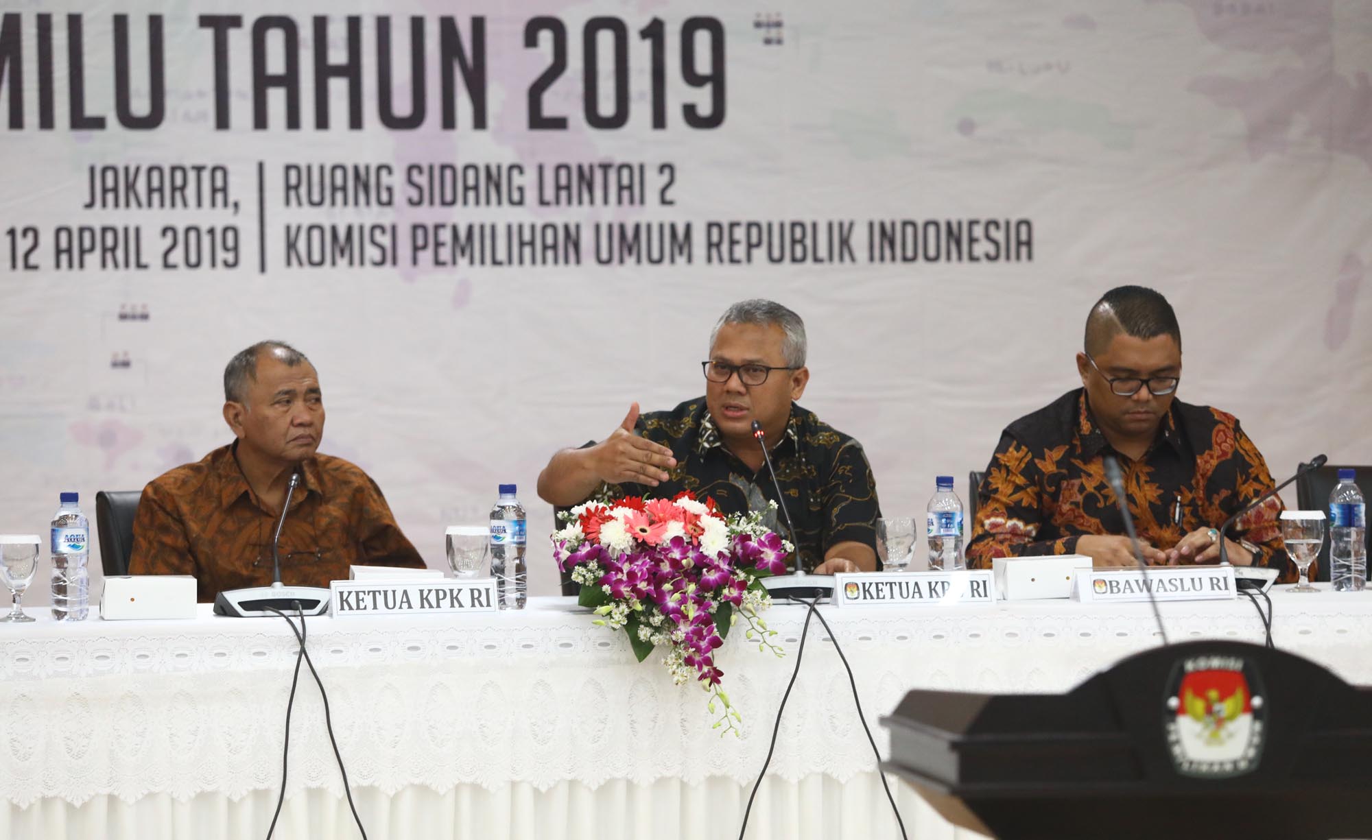 pengumuman-lhkpn-capres-cawapres_20190412_221253.jpg