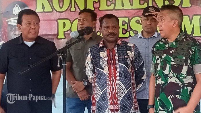 penjabat-pj-bupati-nduga-namia-gwijangge.jpg