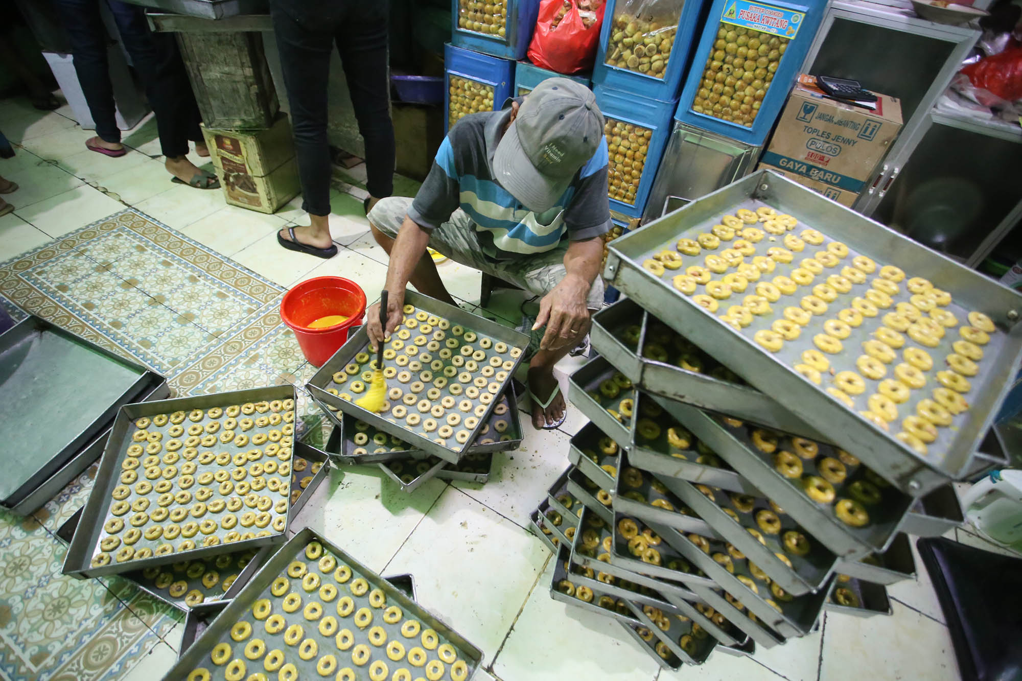 penjualan-kue-kering-lebaran-menurun_20210424_010836.jpg