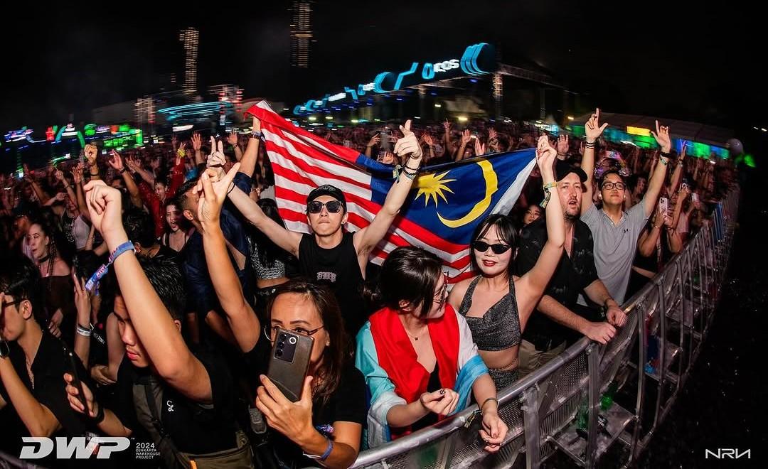 penonton-Djakarta-Warehouse-Project-DWP-asal-Malaysia-di-JIExpo-Kemayoran.jpg