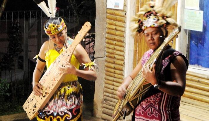 Alunan Alat Musik Tradisional Suku Dayak Buka Pentas Budaya di Gunung Padang