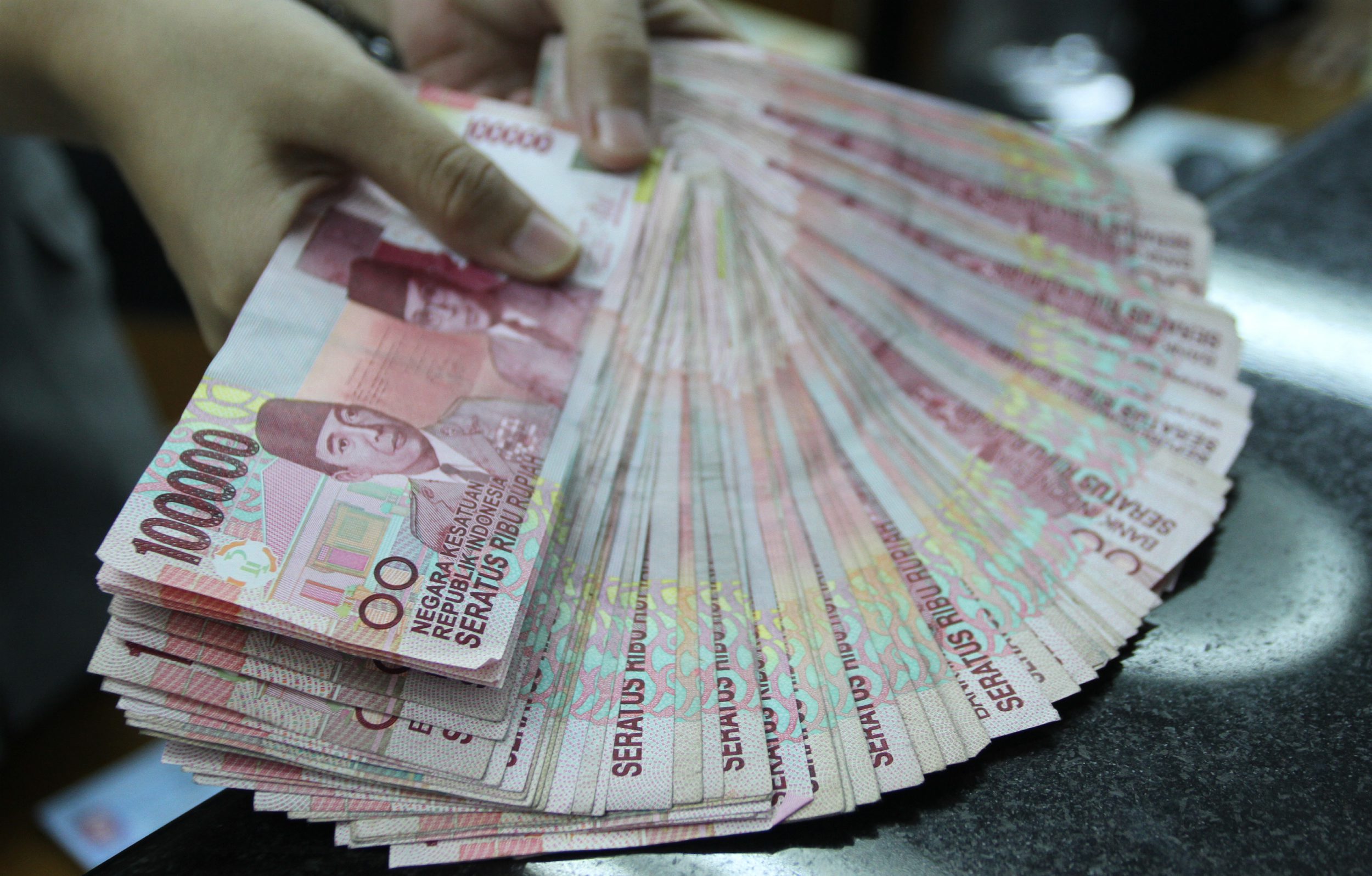penukaran-uang-dollar-di-kwitang_20150723_231312.jpg