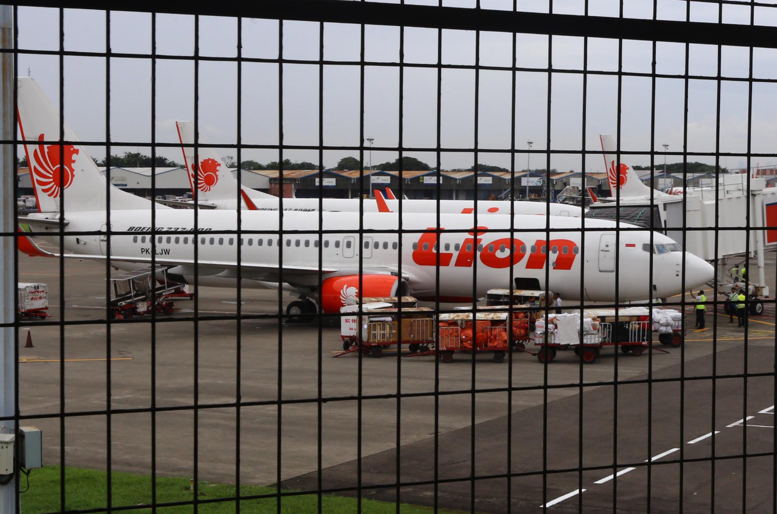 penumpang-lion-air-batal-berangkat-dari-bandara-soekarno-hatta_20150220_141931.jpg