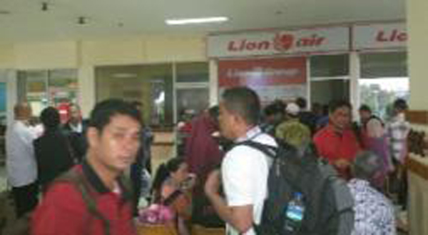 penumpang-lion-air-memprotes-manajemen-perusahaan_20150304_082011.jpg
