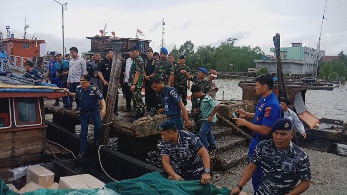 penyelundupan-470-kardus-berisi-rokok-ilegal-di-perairan-jambi.jpg
