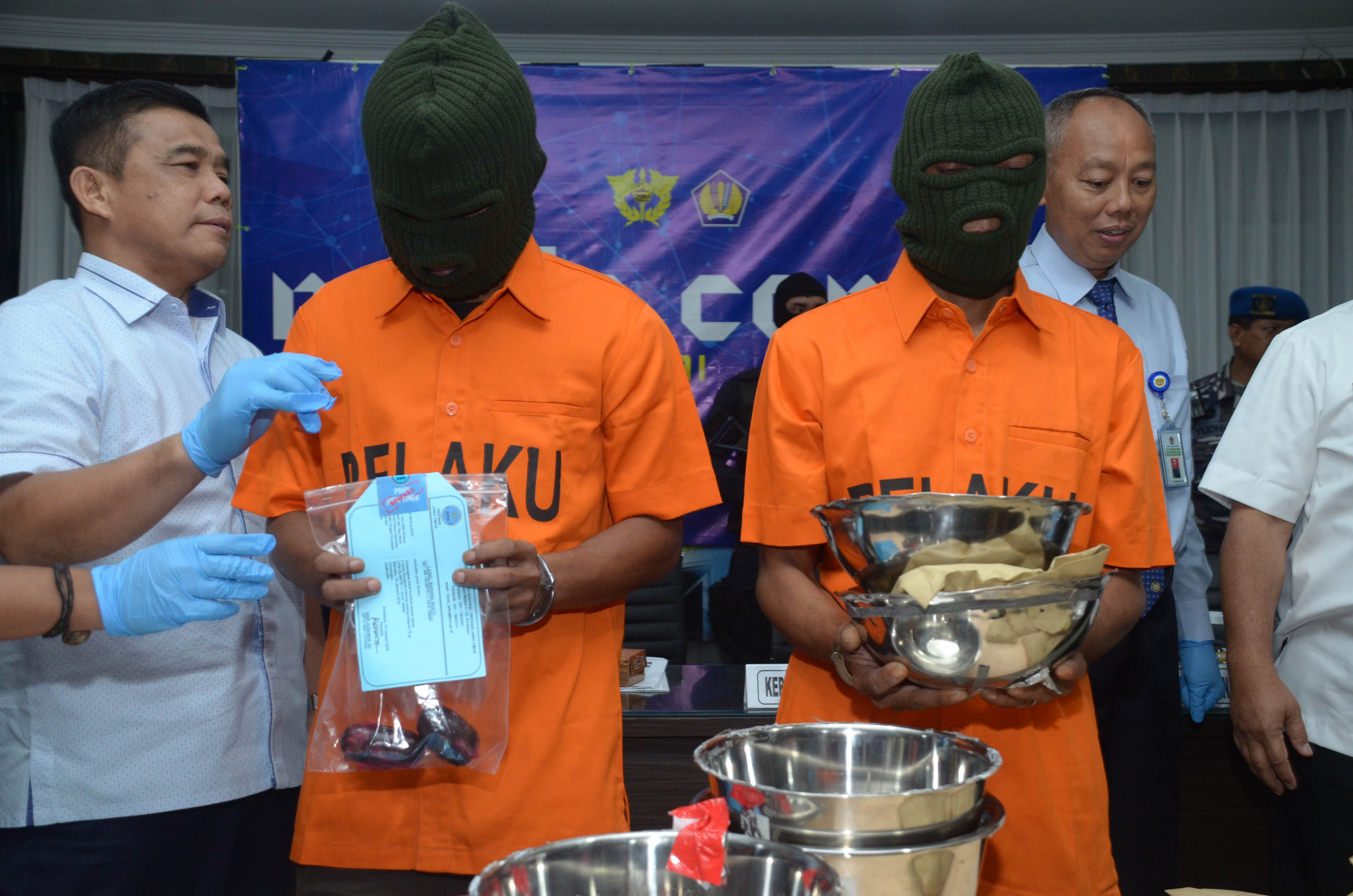penyelundupan-narkotika-di-bandara-juanda-digagalkan_20180124_211821.jpg