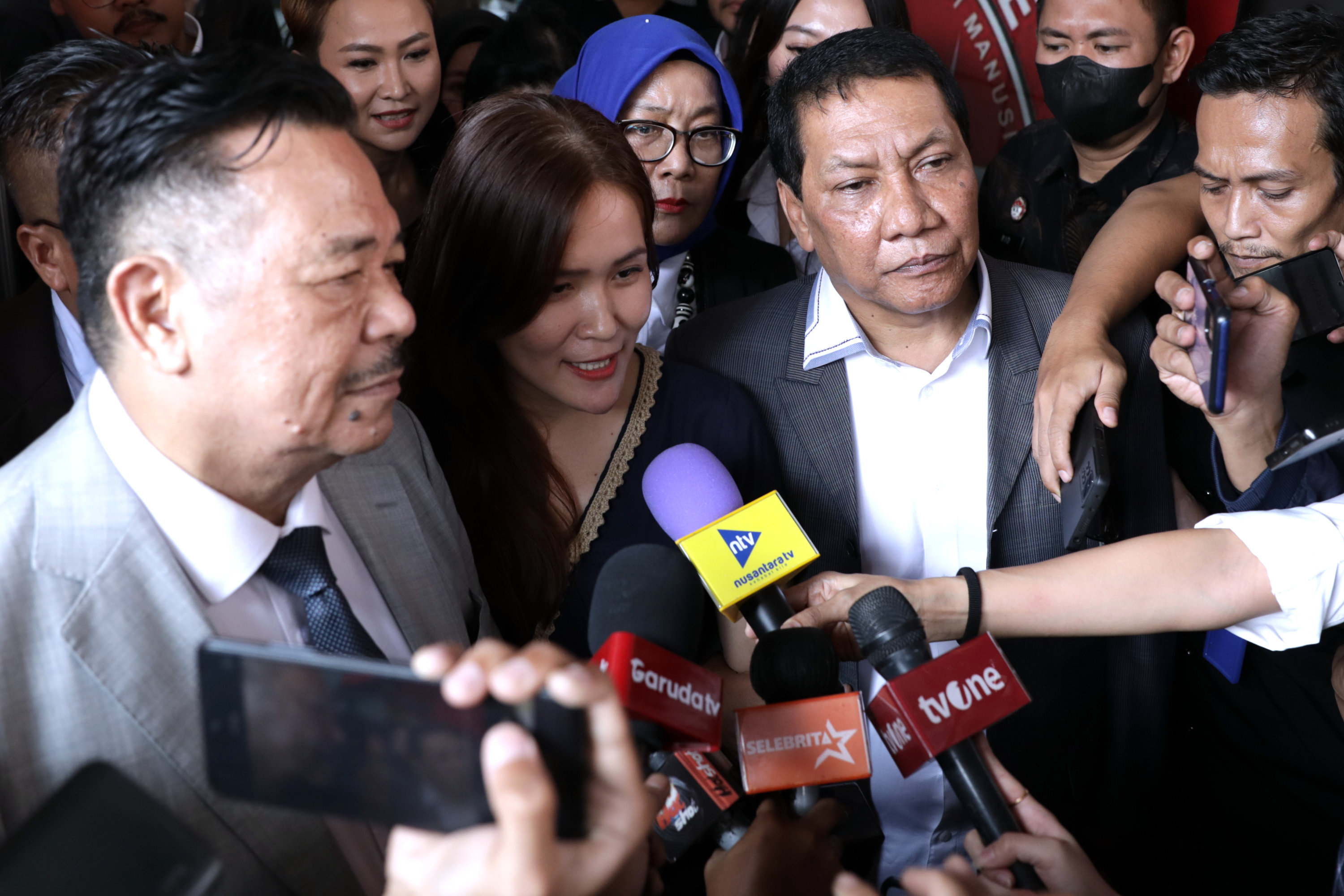 penyerahan-jessica-wongso-ke-keluarga-di-bapas-jaktim_20240818_123825.jpg