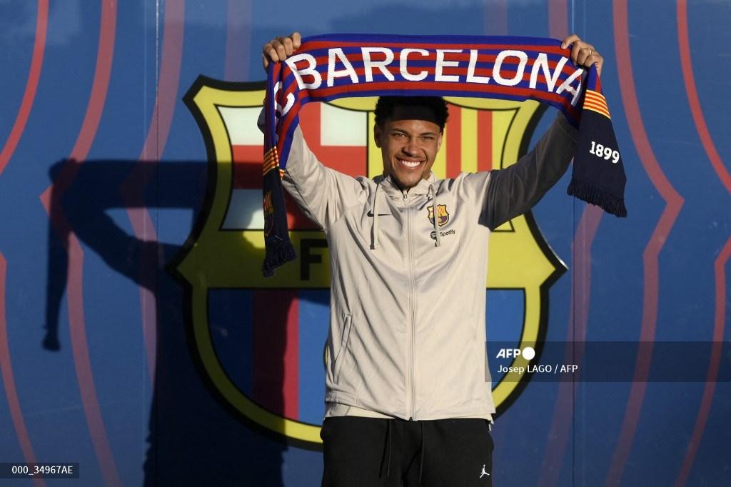 Chelsea Incar Vitor Roque, Barcelona Berpotensi Kantongi Rp196 Miliar