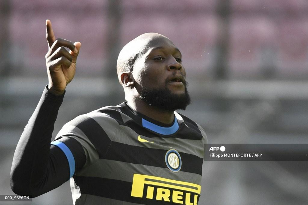 penyerang-inter-milan-romelu-lukaku-merayakannya-setelah-membuka-skor.jpg