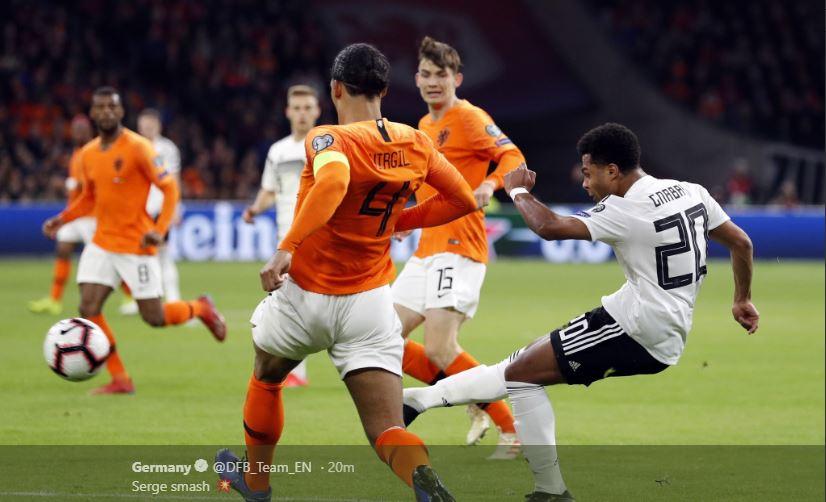 penyerang-jerman-serge-gnabry-membobol-belanda.jpg