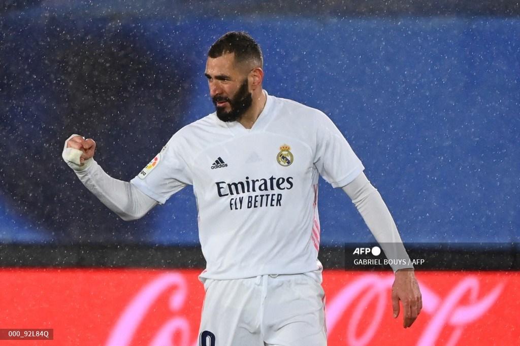 penyerang-prancis-real-madrid-karim-benzema-merayakan-setelah-mencetak-gol.jpg