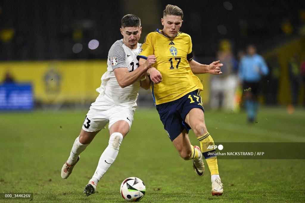 penyerang-swedia-17-viktor-gyokeres-dan-bek-estonia-13.jpg