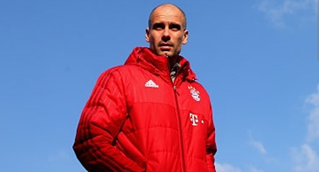 pep-guardiola-jaketmerah_20160315_073840.jpg