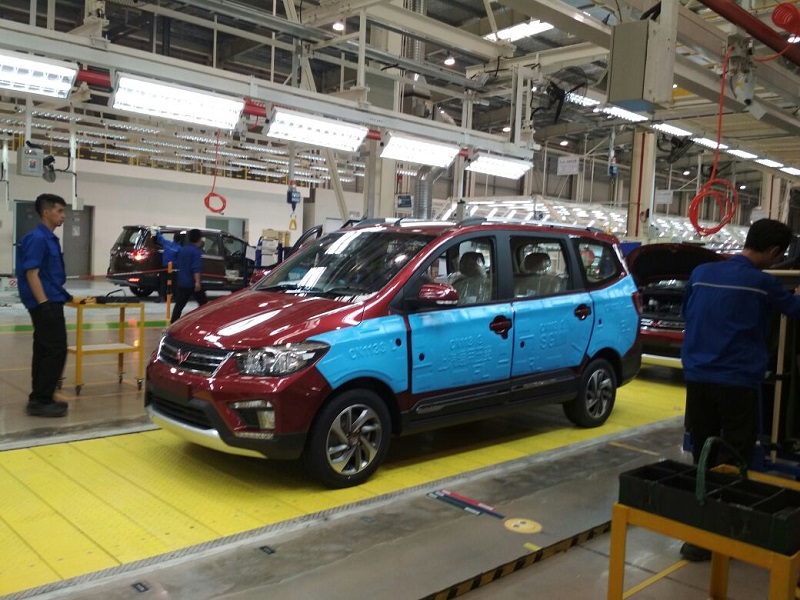 perakitan-mobil-wuling-confero-s_20170711_231501.jpg