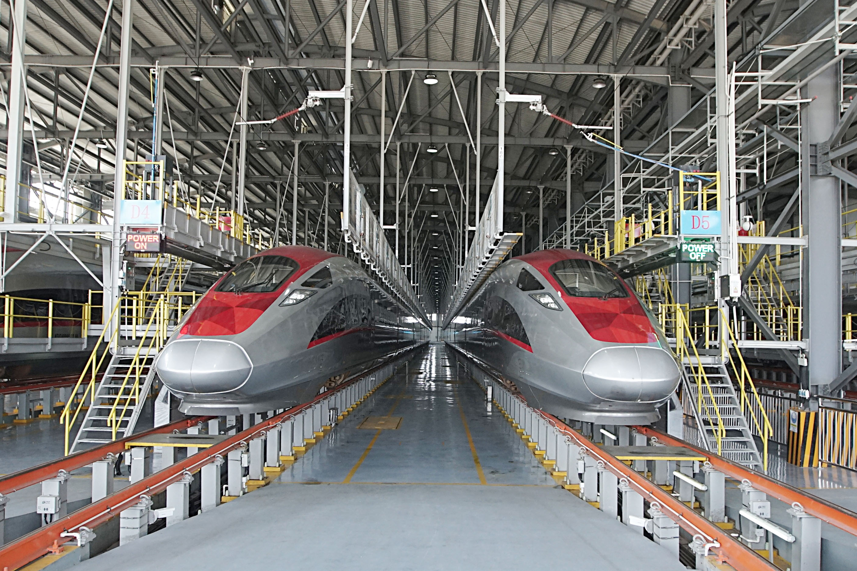 perawatan-kereta-cepat-whoosh-di-depo-tegalluar_20240729_164117.jpg